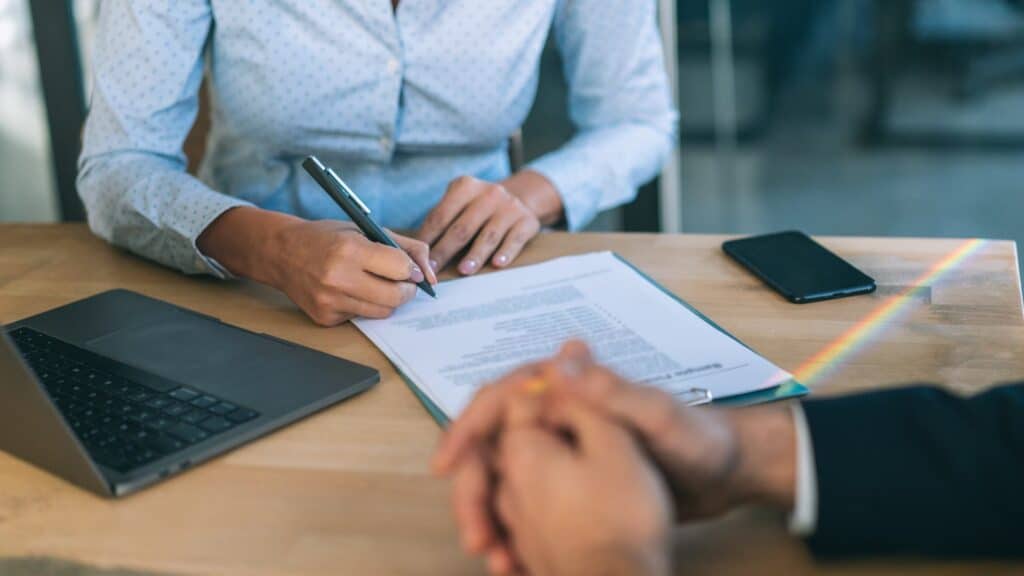 Firma del contratto